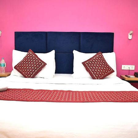 Hotel La Serene By Qotel-Gagan Vihar Anand Vihar นิวเดลี ภายนอก รูปภาพ